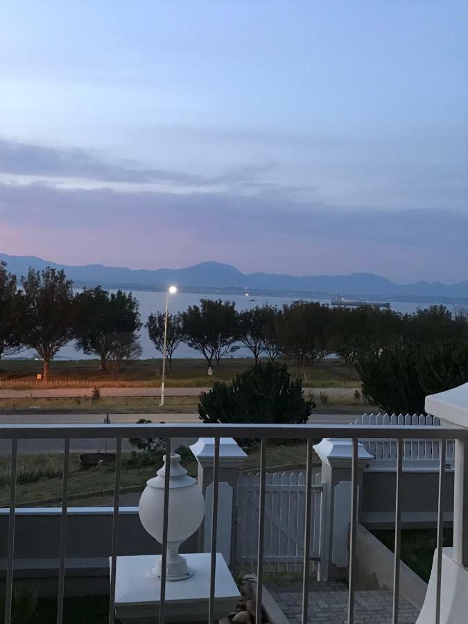 Authentic Mossel Bay Apartment Exterior photo